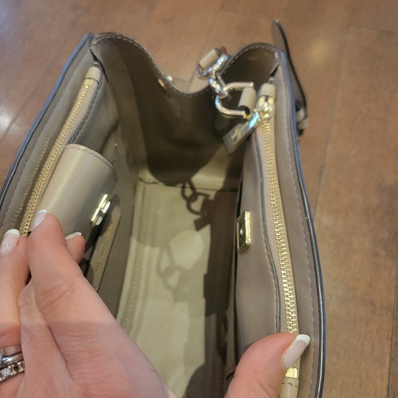 Michael Kors bag - Picture 5 of 8